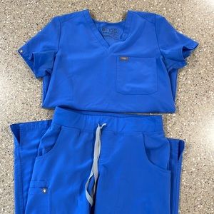 FIGS ceil blue PETITE scrub set